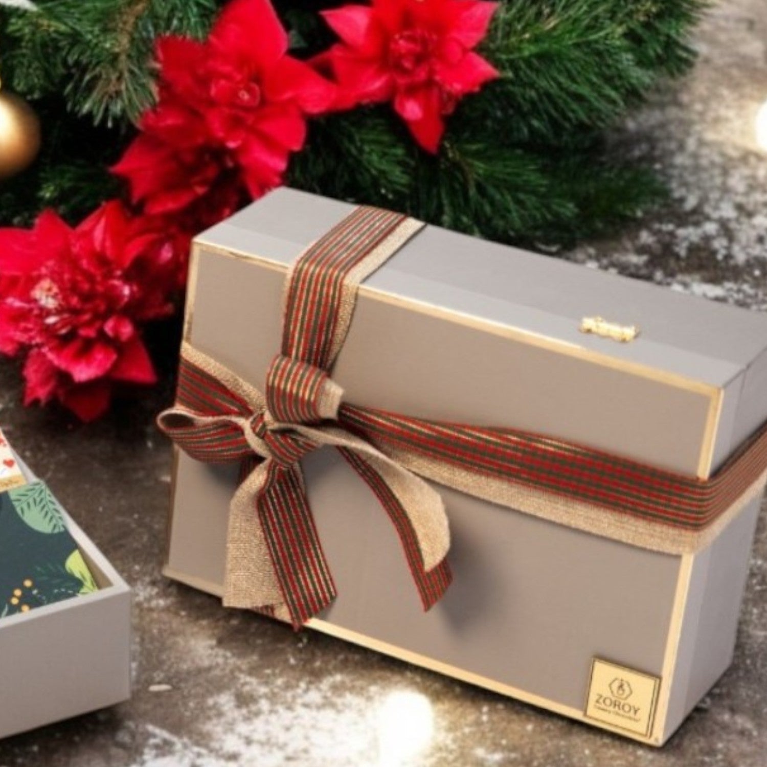 ZOROY SEASONAL WOODEN TREASURE HAMPER |Egless plum cake | rum and raisin flavored chocolates | candy cane |gingerbread cookies | Ideal for Holiday Christmas New Year and Corporate Gifts