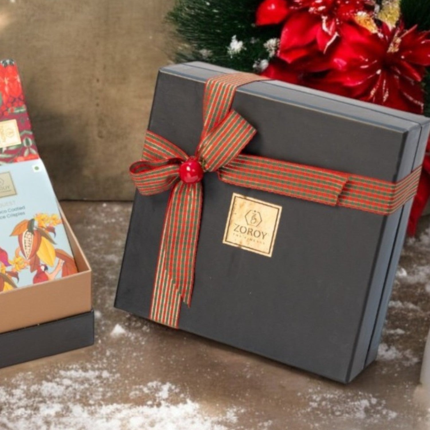 ZOROY SEASONAL PREMIUM BOX HAMPER |Rich eggless plum cake | candy cane | snack pack |veg jujubes| gingerbread cookies | chocolates | Ideal for Holiday Christmas New Year and Corporate Gifts