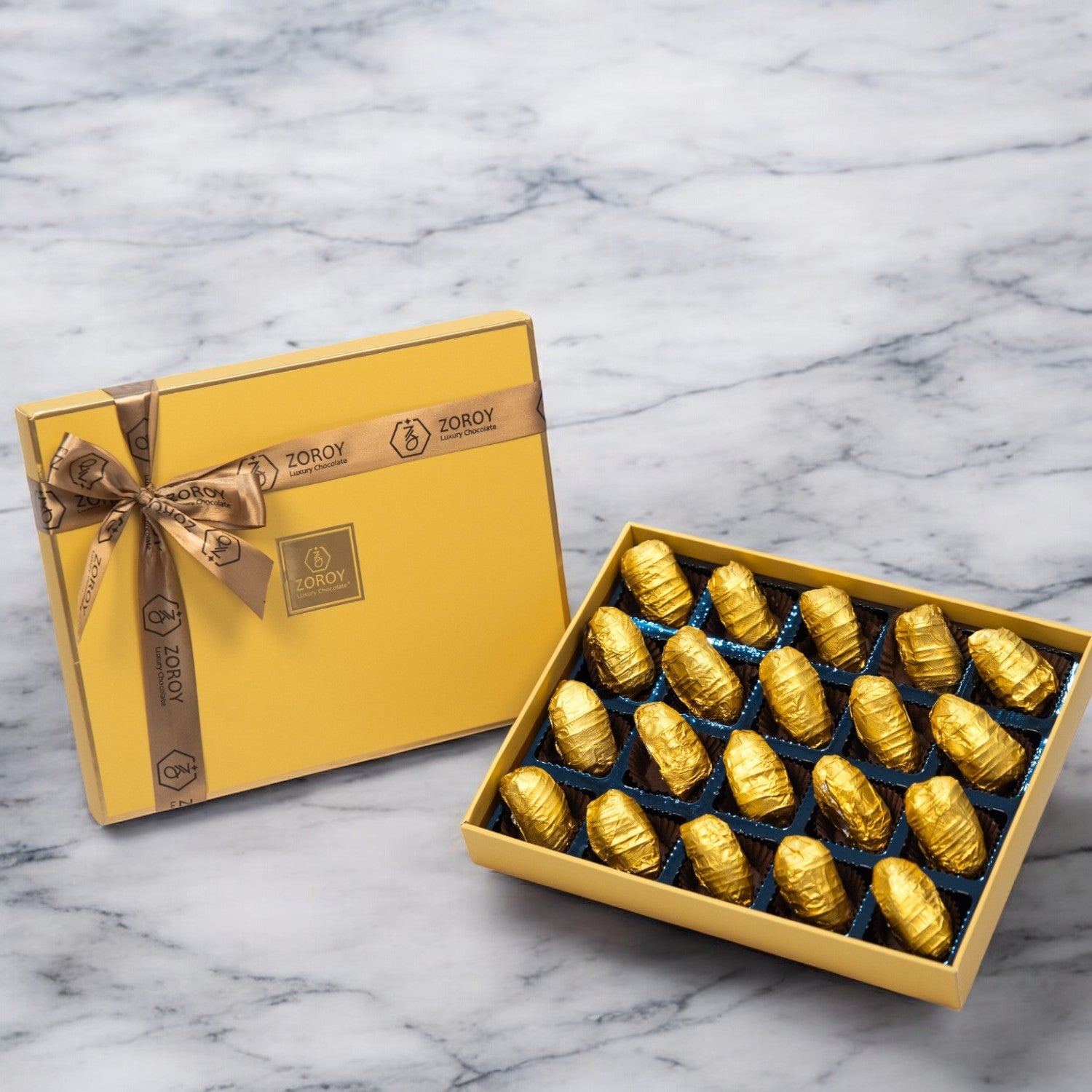 ZOROY Box of 20 Rocky Roasted Almond Dates - 300 Gm - ZOROY