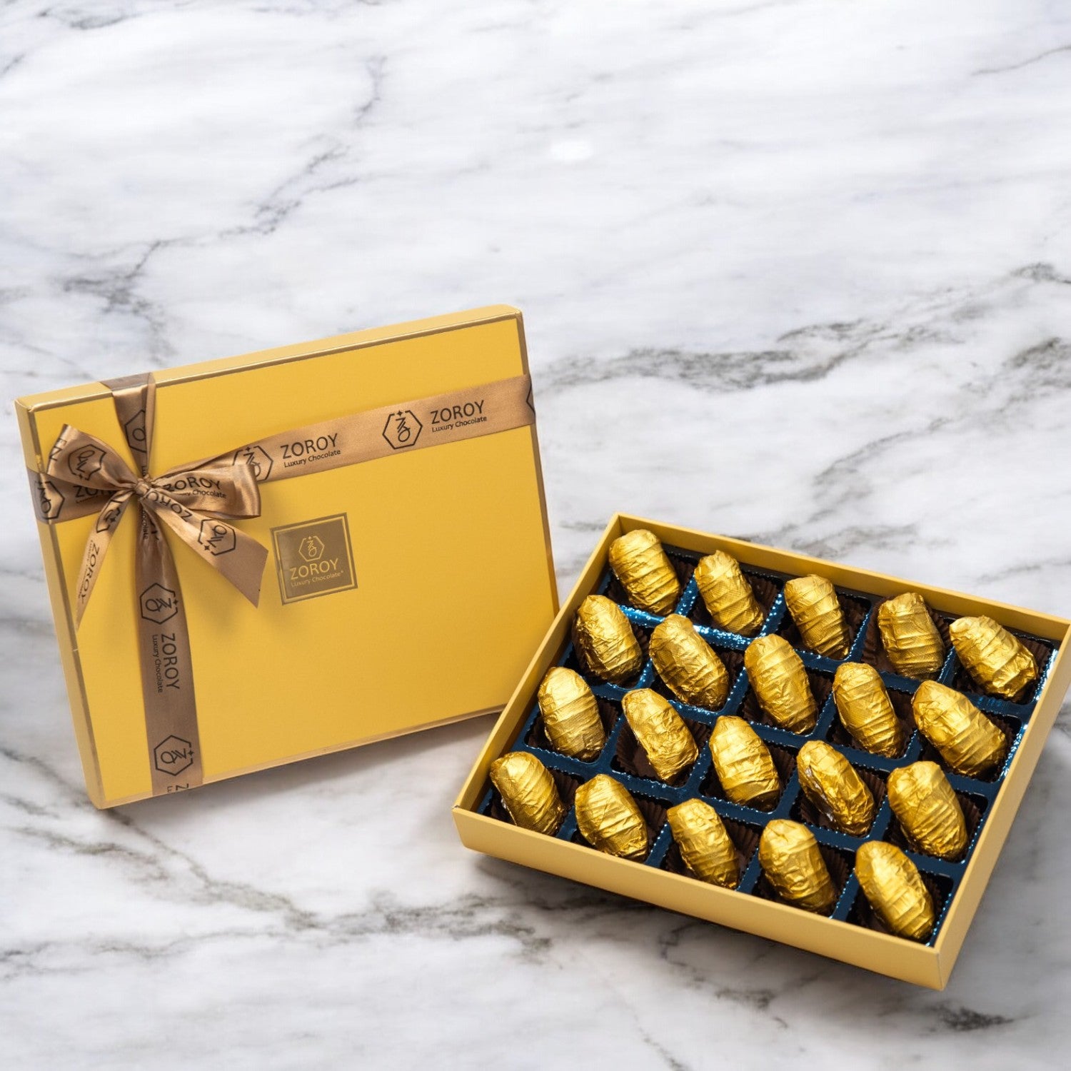 ZOROY Box of 20 Rocky Roasted Almond Dates - 300 Gm - ZOROY