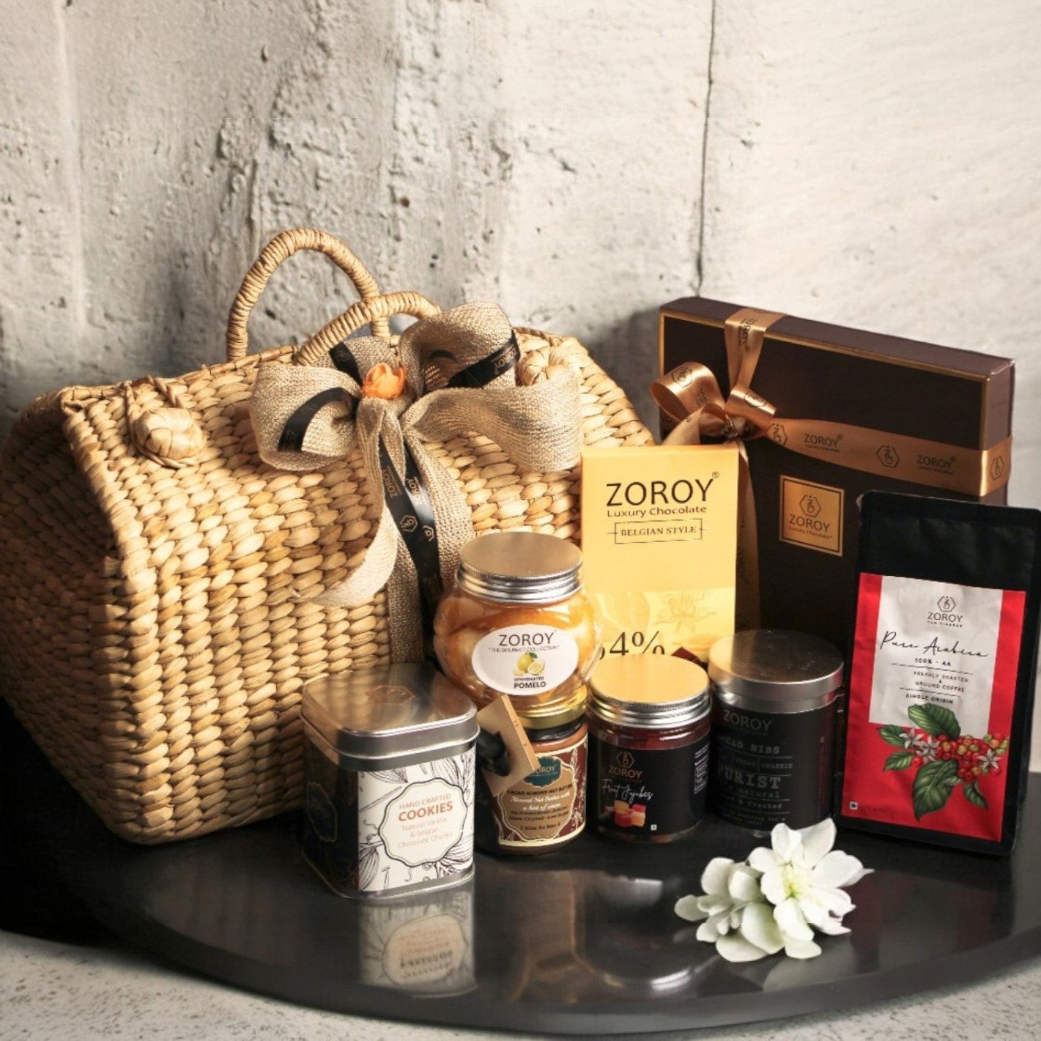 ZOROY LUXURY CHOCOLATE Picnic Gift Basket Hamper Combo For Celebration  Corporate Christmas Diwali Weeding Festival Surprise Online Assorted  Chocolate