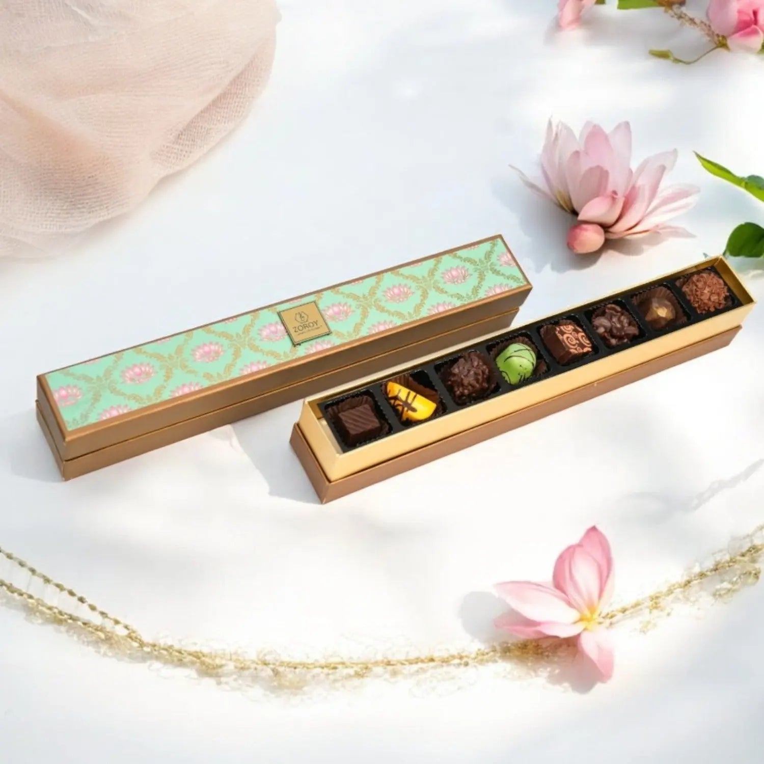 ZOROY LUXURY CHOCOLATE Box of 8 Pure Couverture Chocolate | Signature Belgian style | 8 pieces in a Premium gift box | Assortment of milk dark white pralines - 88Gms - ZOROY