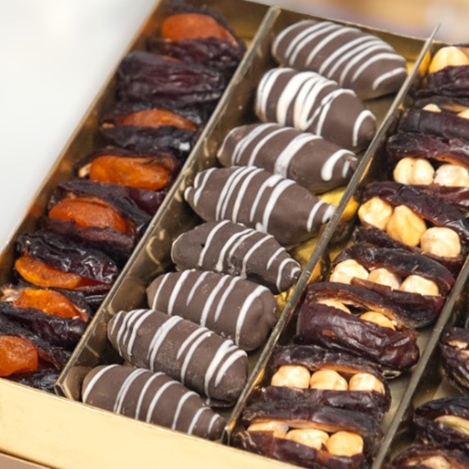 ZOROY Assorted Neel Dry Fruit Filled Dates 450G | Filled With Roasted Pistachio, peeled orange wholes,Roasted hazelnuts and chocolate coated almond stuffed dates | Khajur dry fruit |Natural Sweetener