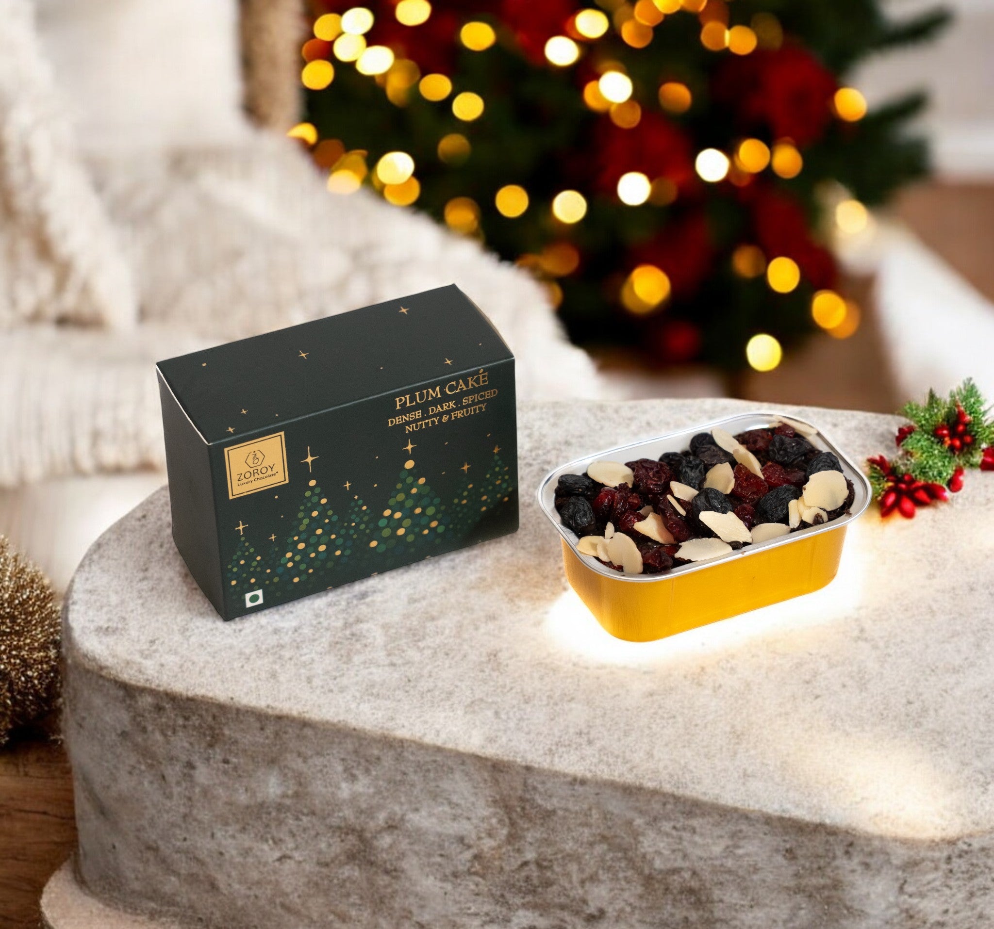 ZOROY Holiday Cheer Christmas Gift Hamper | Plum Cake, Chocolate, Candy Cane & Gingerbread cookie | Secret Santa, Corporate Gifting