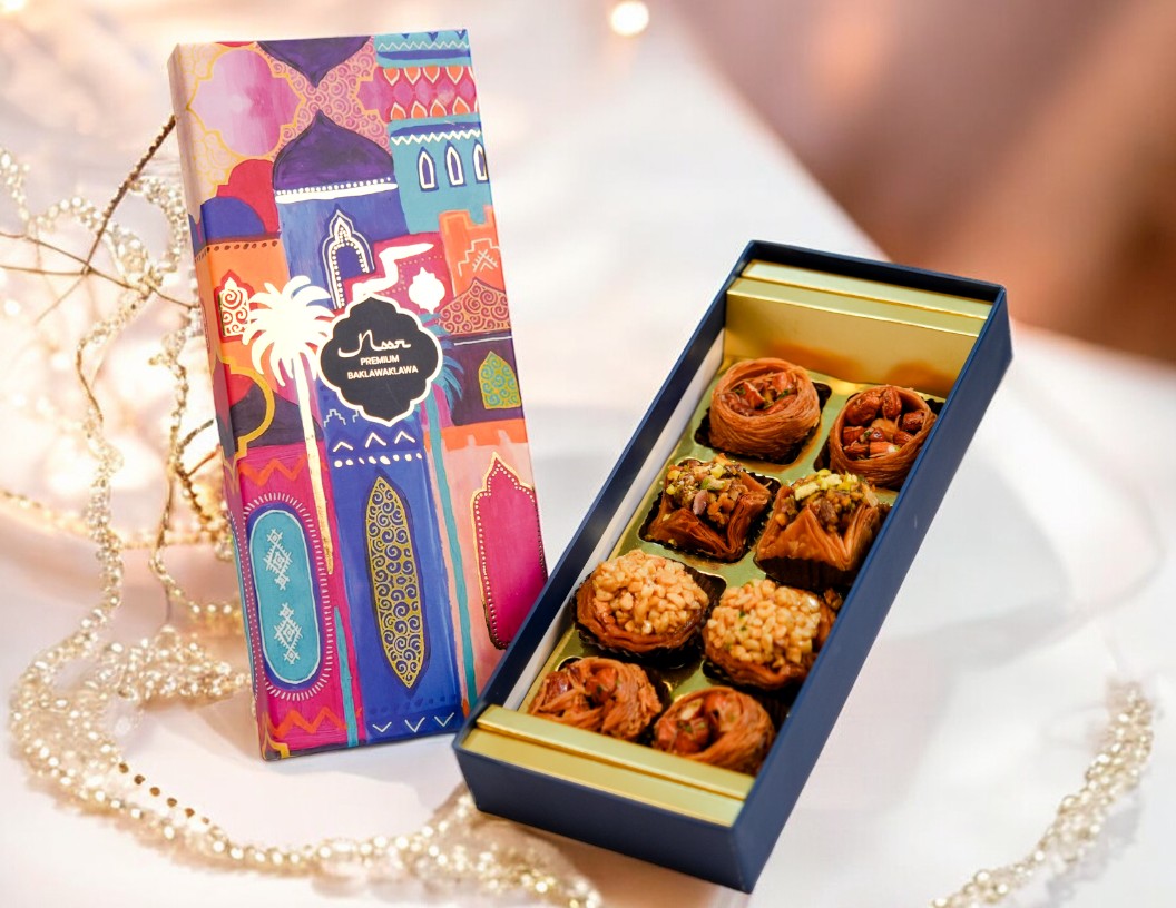 ZOROY Eid & Ramadan Gift Basket – Mehar Minar Box, Noor Baklawa, Chocolate, Cookies, Honey & Nuts