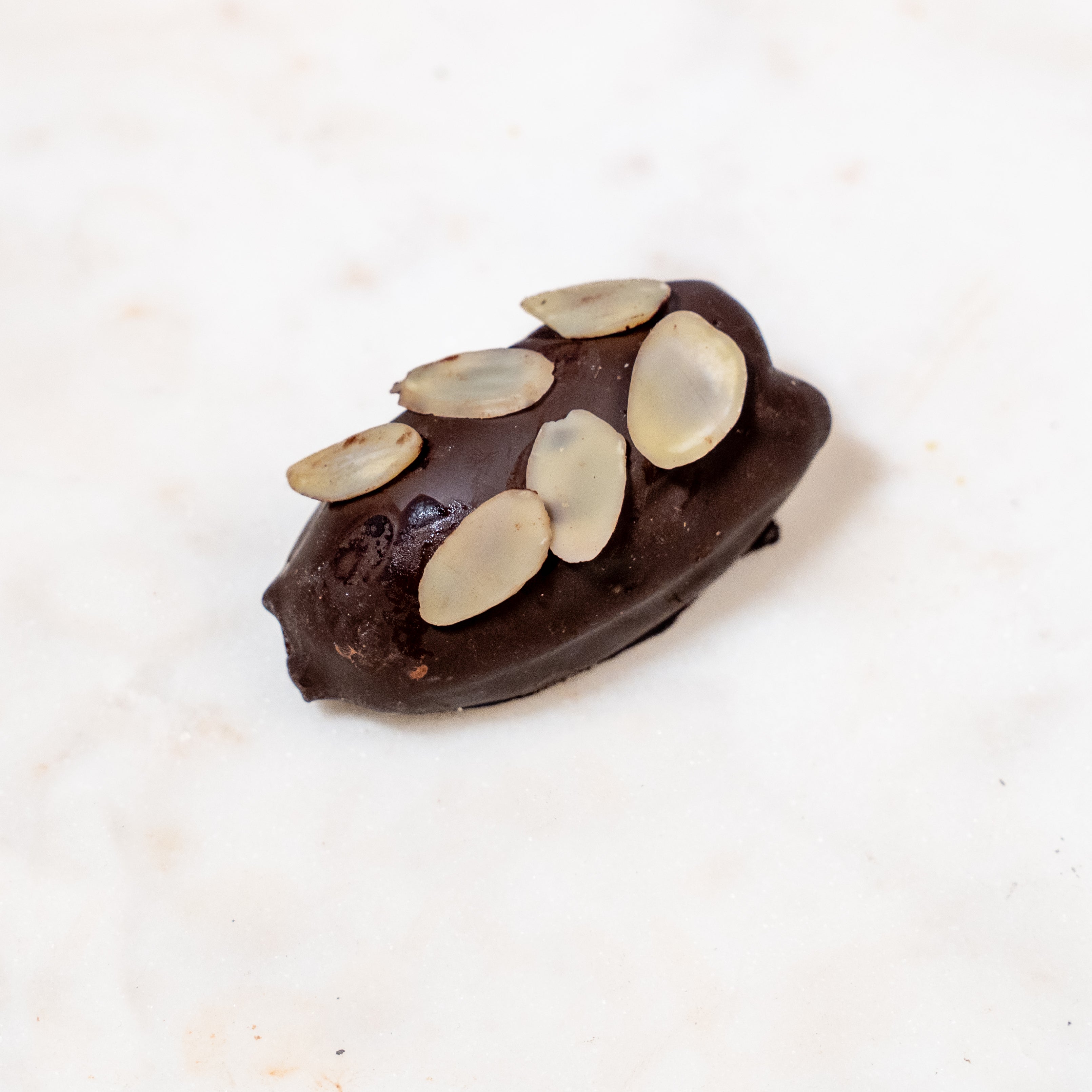 ZOROY 4 Medjool Dates Gift Box – 73% Dark Chocolate Stuffed Gourmet Assorted Dates for Eid & Ramadan