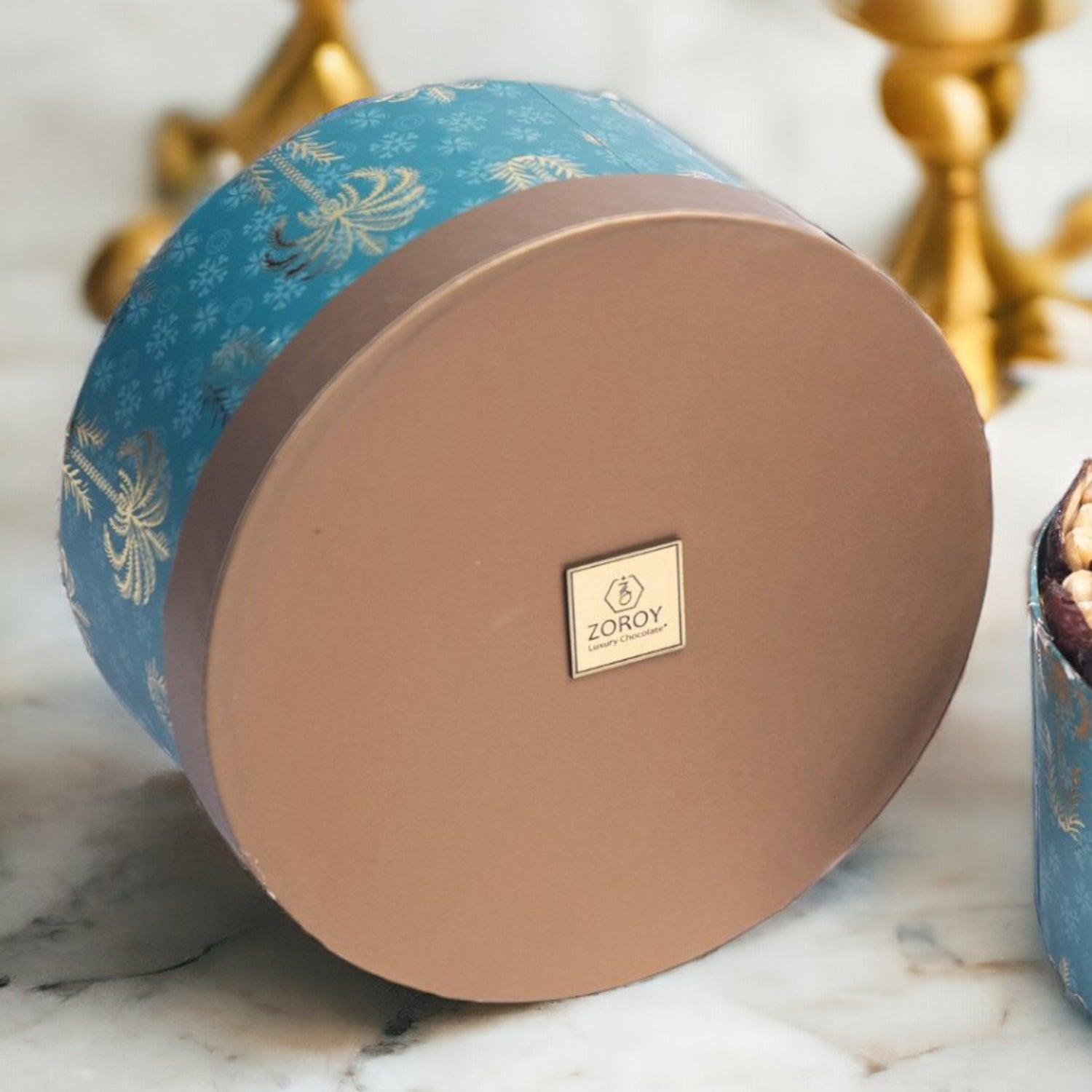 ZOROY Palm round box of Assorted Dry Fruit Filled Dates 500G | Filled With Roasted Pistachio, peeled orange wholes,Roasted hazelnuts and chocolate coated almond stuffed dates | Khajur dry fruit |Natural Sweetener