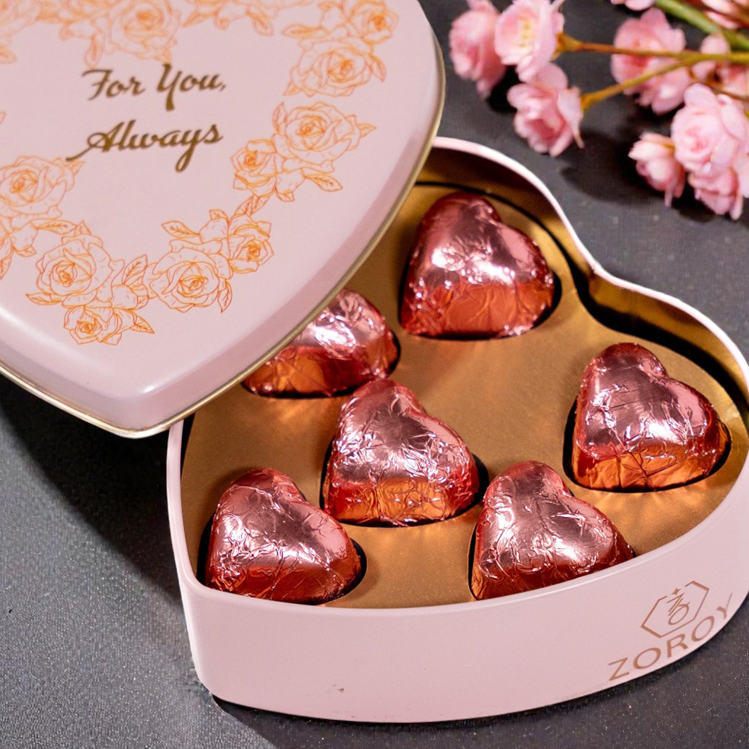 ZOROY Heart Tin with 6 Milk Chocolate Pralines | Luxury Valentine Gift Box | Romantic Chocolate Gift for Her/Him