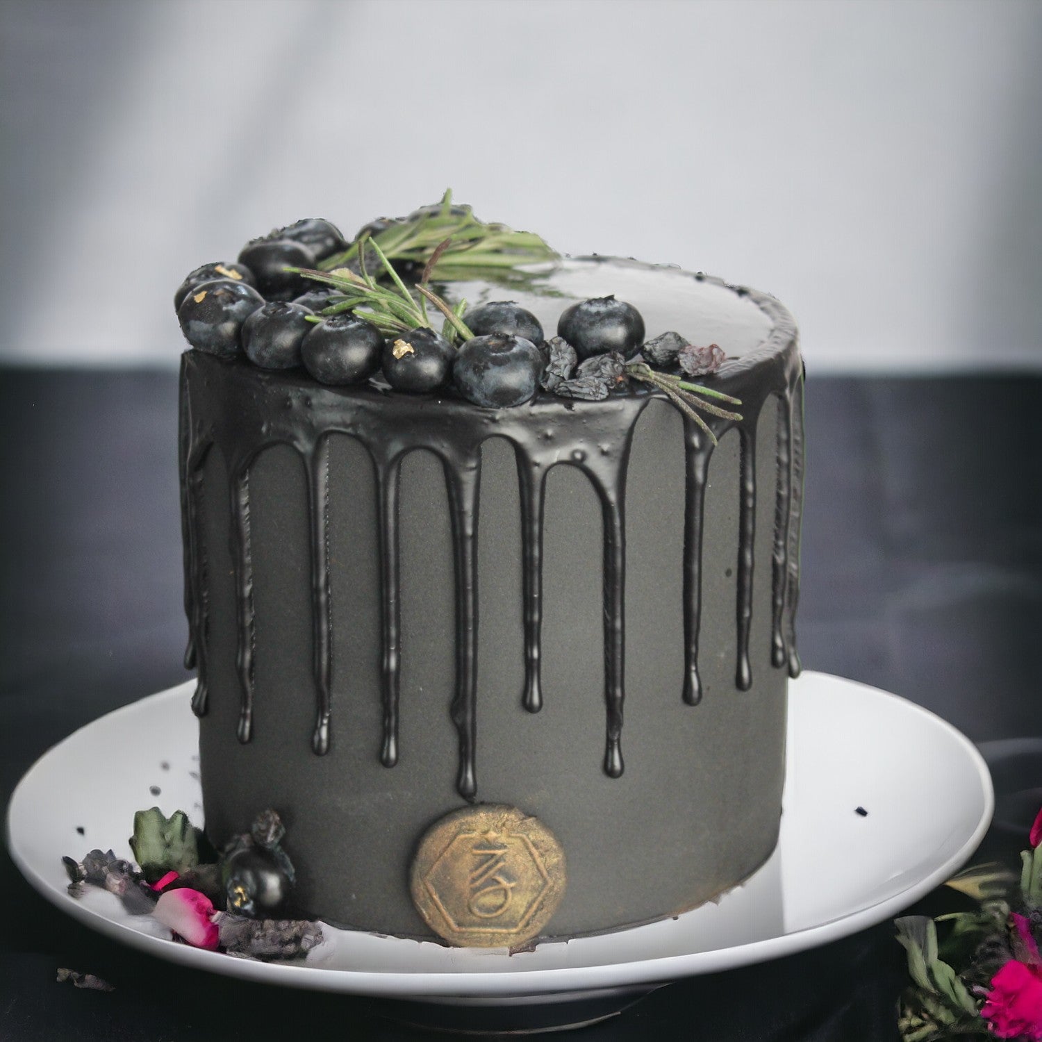 ZOROY Wild Berry Theme Cake