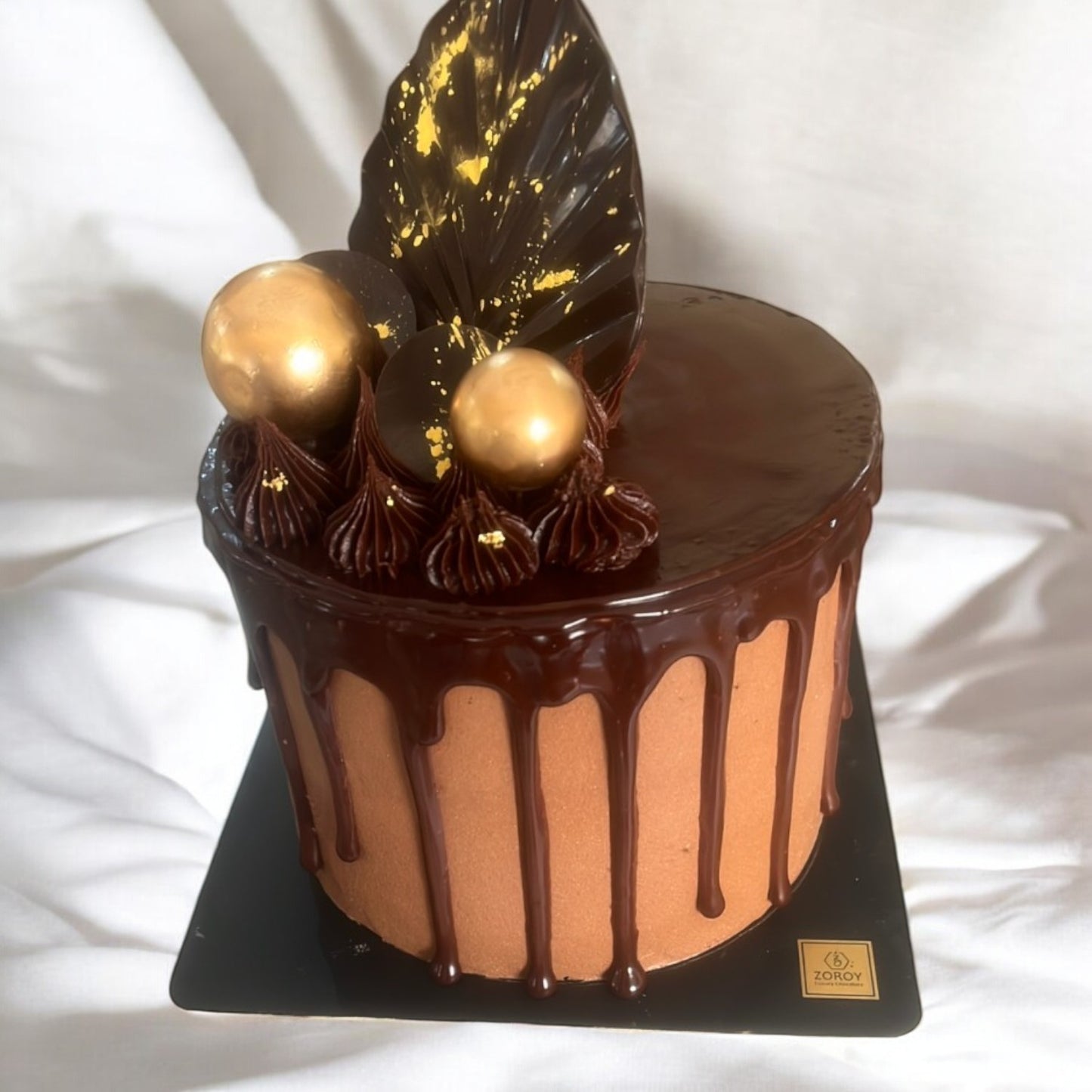 ZOROY Leaf Chocolate Cake