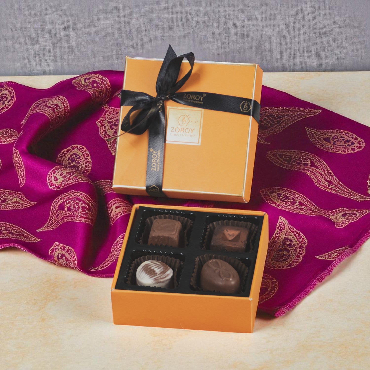 ZOROY Trio Essential Hamper – Festive Gift Basket with 2 Ceramic Diyas, 100g Almonds, Chocolates & Choco Biscuits