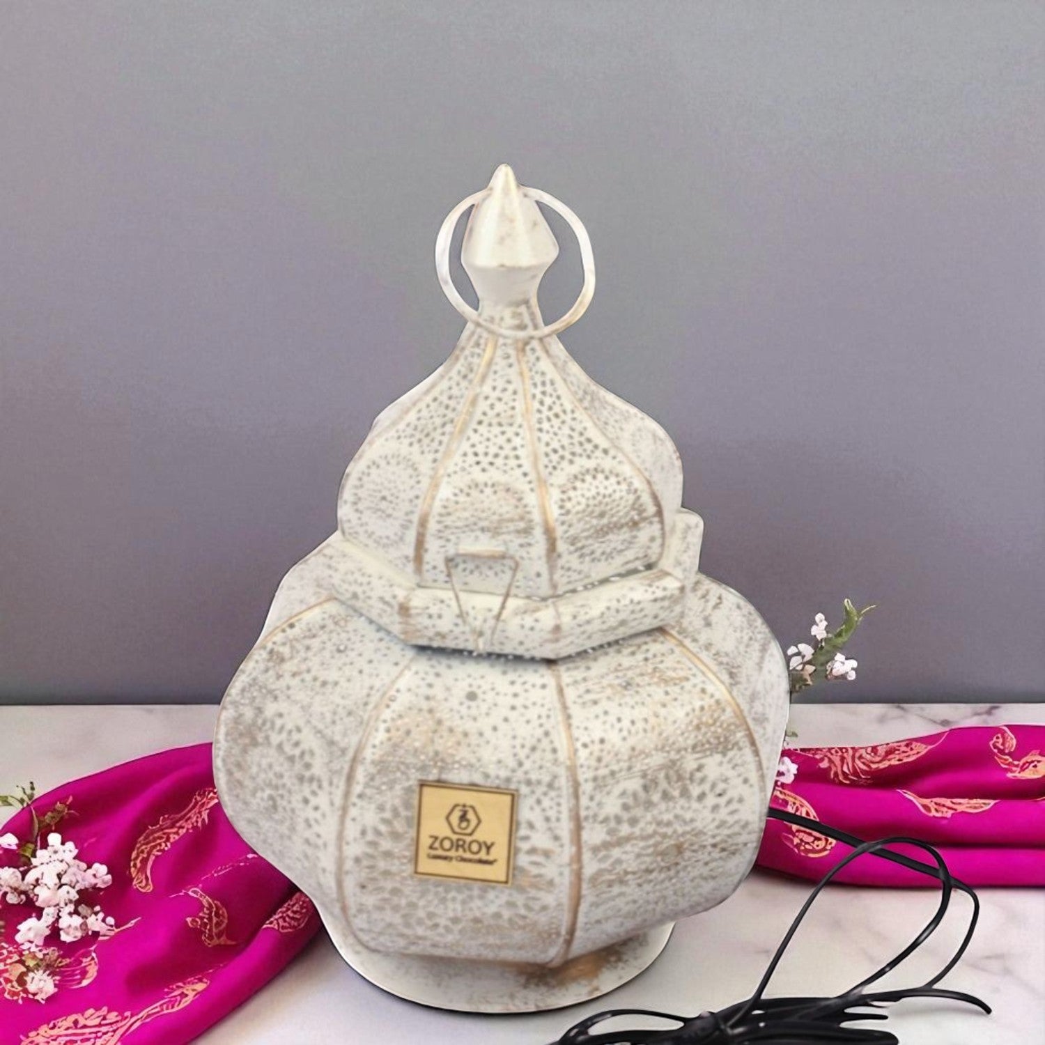 ZOROY Arabic Lantern Chocolate Gift – White & Gold Metal Lantern with 10 Assorted Chocolates | Festive Home Décor Gift | Usable Corporate Bulk Gift