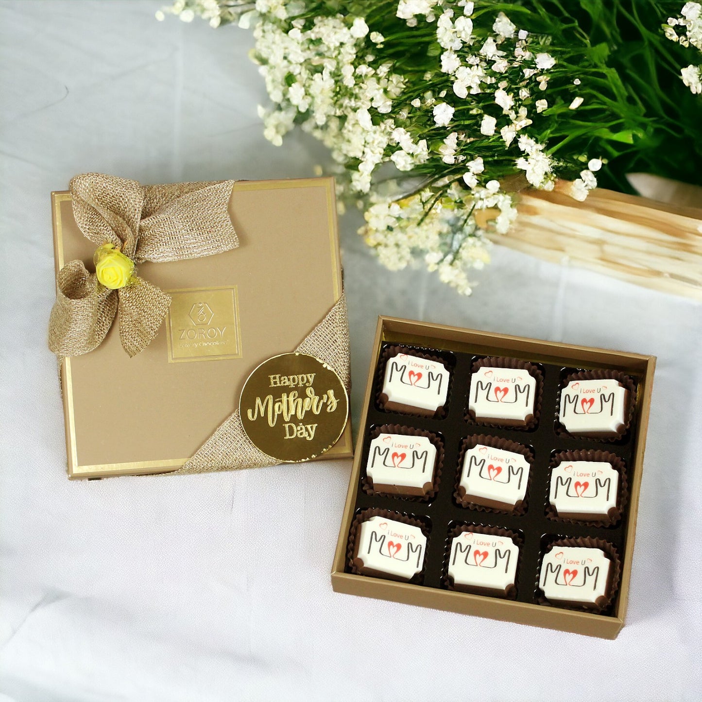 ZOROY Mothers Day day Gift box of 9 I love you mom milk and white chocolate