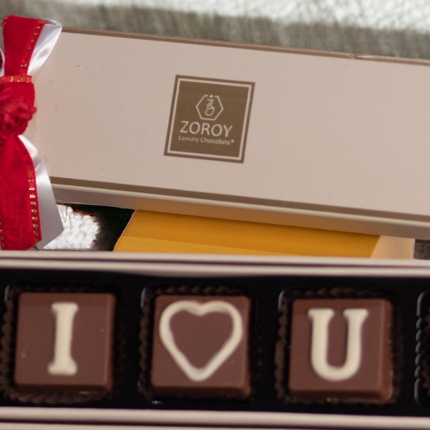 ZOROY LUXURY CHOCOLATE Valentines day Love Gift Magical ILU Box with 5 milk chocolates For Girlfriend | Boyfriend Anniversary Gifts For Wife | Husband | Love Chocolates | Chocolate Hamper For Couples