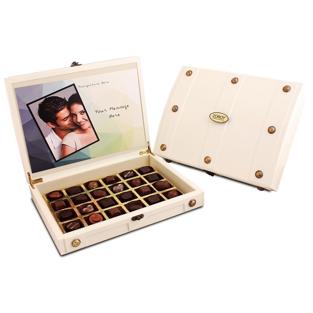 ZOROY Personalized Extravagant Wood box with 24 chocolates