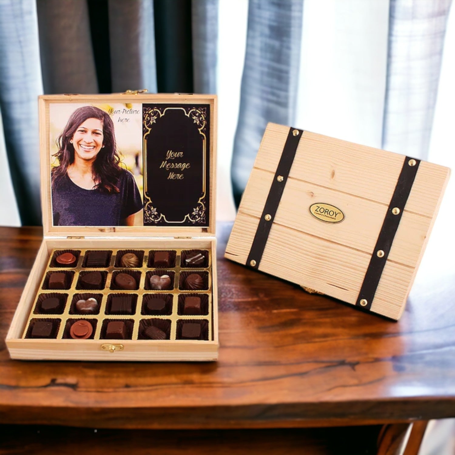 ZOROY Personalized Pine wood box with 20 assorted pralines
