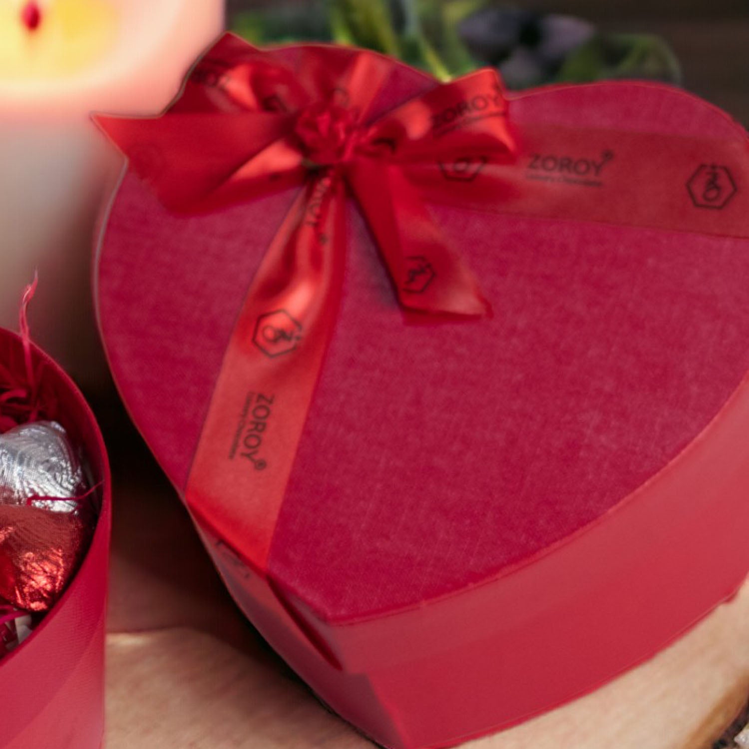ZOROY Valentines Special- Heart box with 27 milk chocolate hearts