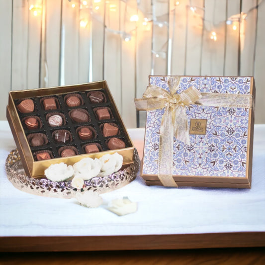 ZOROY Ethnic Neel with 16 Assorted Delite Chocolate Gift Box (176 Gms)