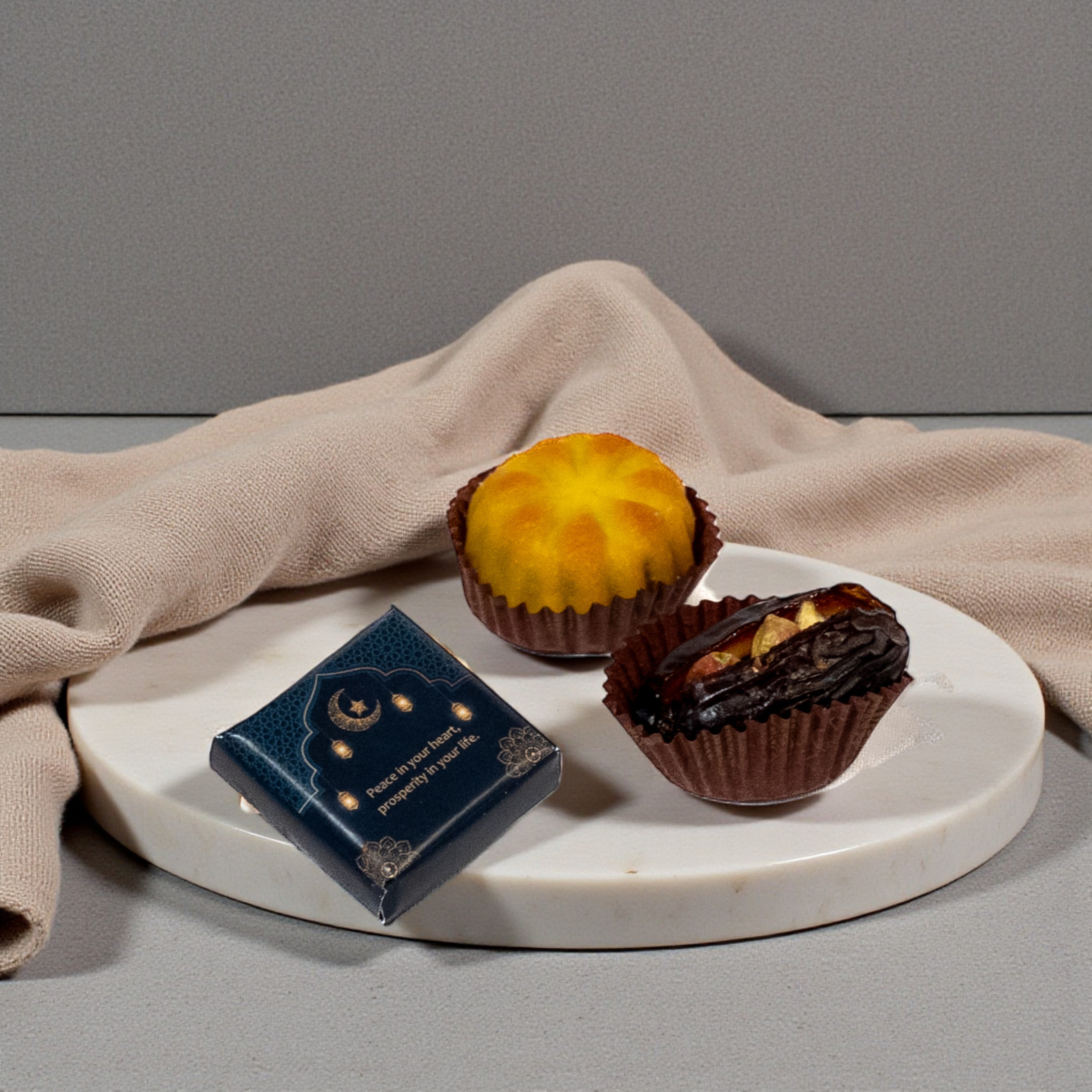 ZOROY Eid & Ramadan Lantern Gift – Mamouls, Dates & Chocolates