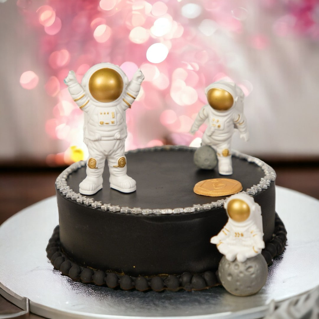 ZOROY Over the moon space cake