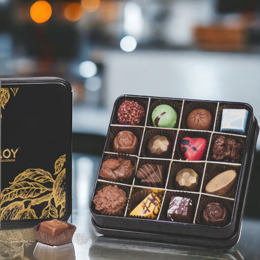 ZOROY LUXURY CHOCOLATE Box of 16 Pure Couverture Chocolate | Signature Belgian style | Pure cocoa Butter Chocolates | 16 pieces in a Tin box | Assortment of milk dark white pralines