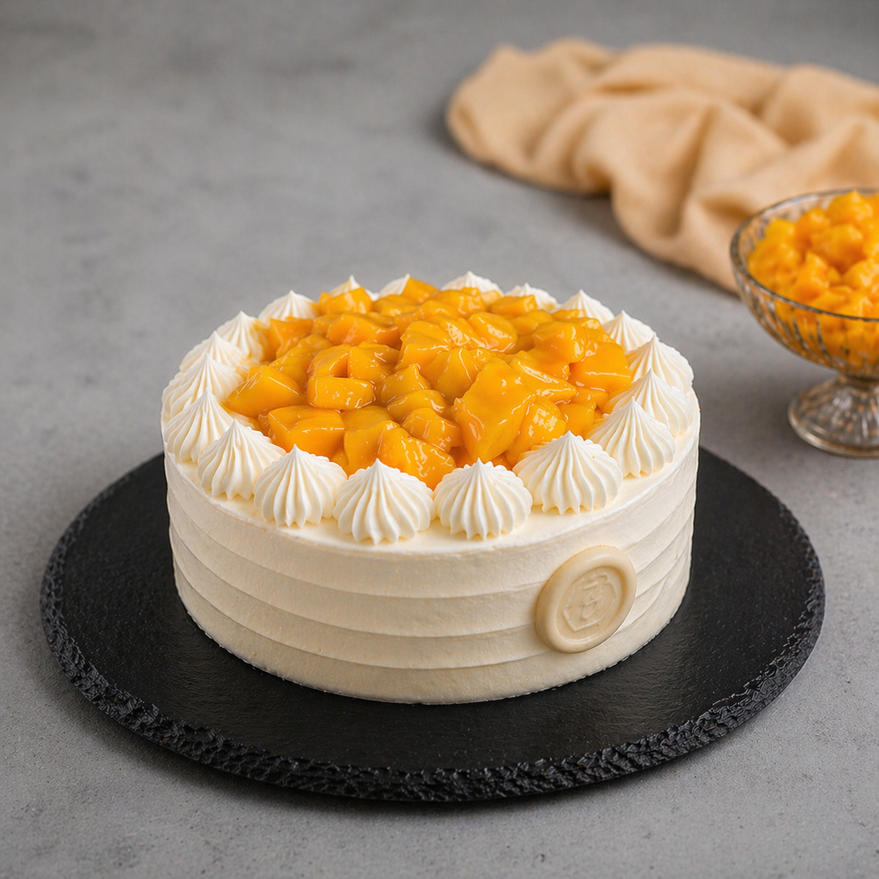 ZOROY Eggless Fresh Mango Cake