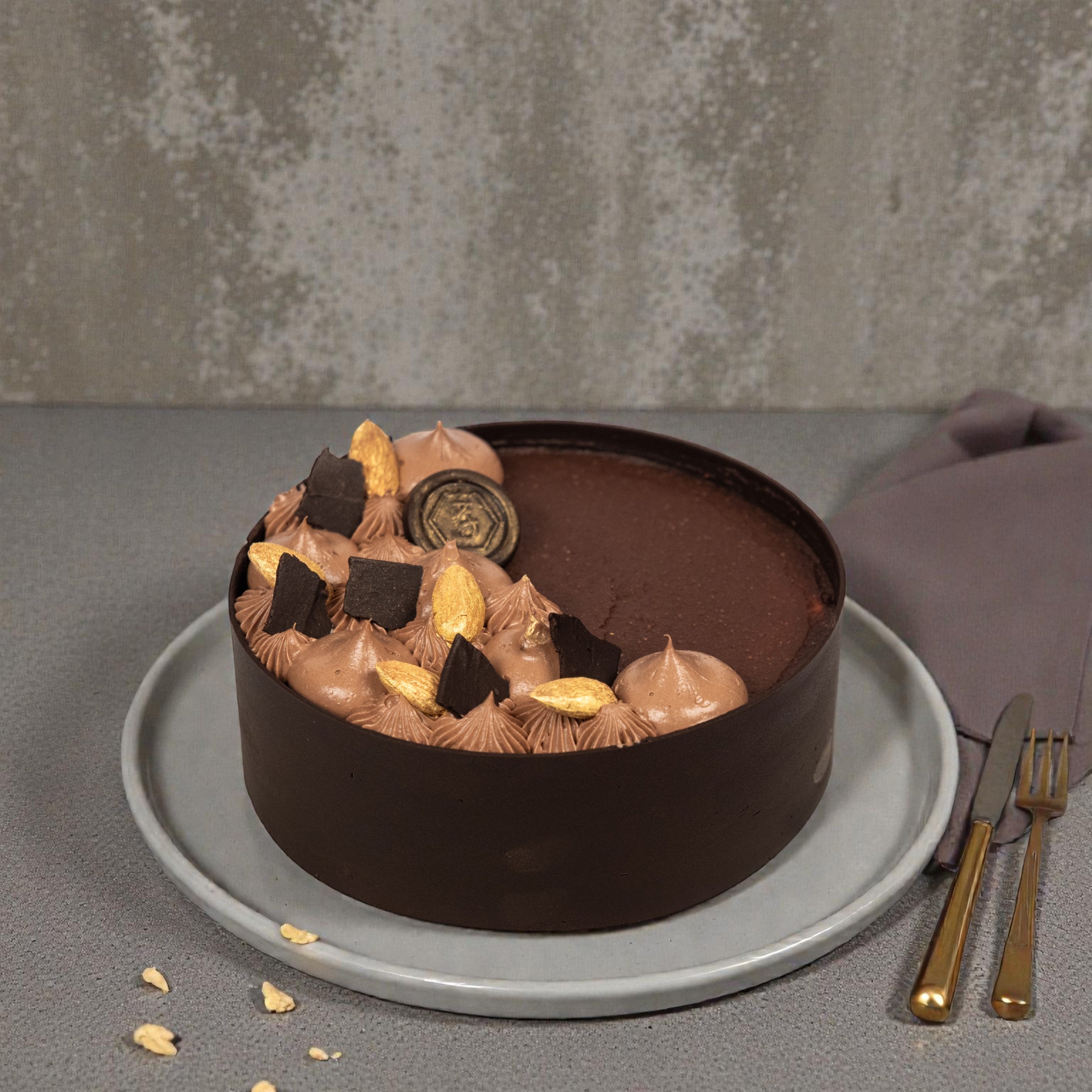 ZOROY Sugarfree Eggless Belgian Choco Almond Praline cake