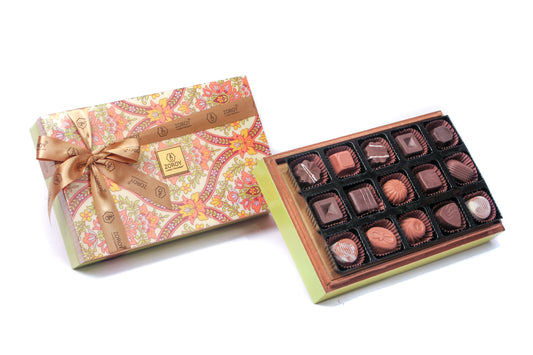 ZOROY Printed wooden box with 15 assorted chocolates