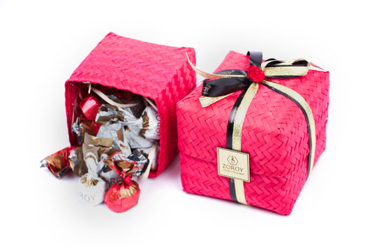 ZOROY Hand weaved Eco friendly Delite Box with 10 Assorted Pralines Chocolate Gift Pack (110 Gms)