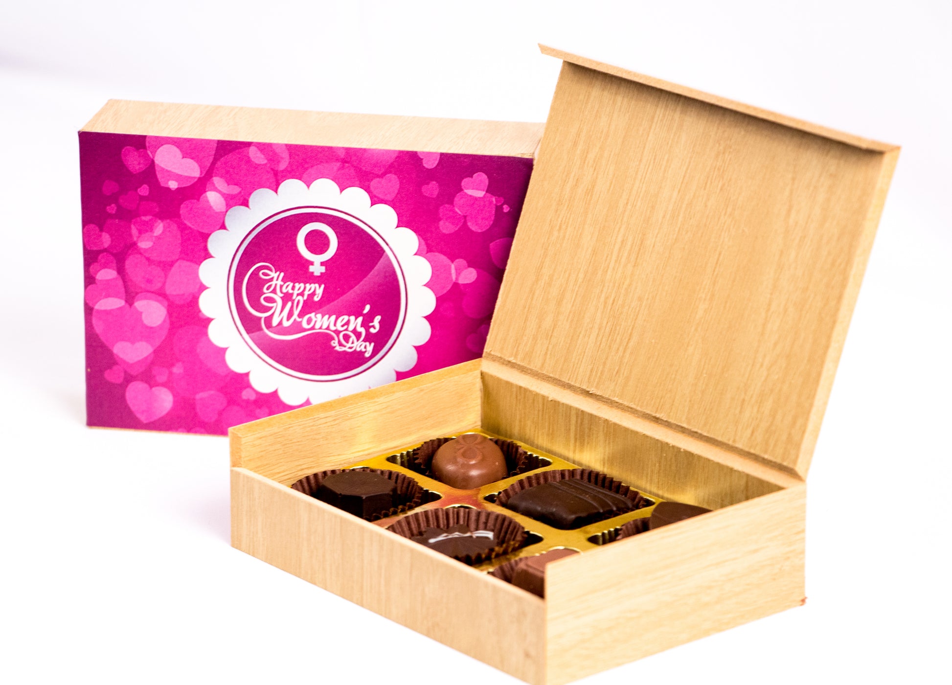 ZOROY International Woman's Day Wooden Box of 6 chocolate pralines
